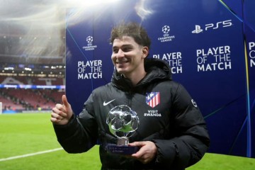 巴萨欢迎阿尔瓦雷斯表态但设1亿欧转会费上限|巴塞罗那|马竞|托特纳姆热刺|马德里竞技|球员_新浪体育_新浪新闻