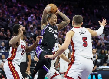 世界杯高清赛事直播平台-西部排名又乱了：快船爆冷惨败，火箭高歌猛进，4队排名互换