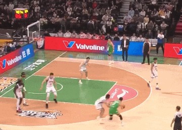 世界杯手机观看软件下载-24+7！炸裂赛季首秀！中国男篮第一组织控卫