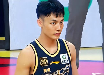 世界杯官方直播app手机版下载-不是胡明轩，也不是徐杰！广东队输40分，有一人要负主要责任