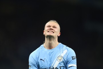 世界杯客户端升级说明-签阿尔瓦雷斯或哈兰德？德科：我们需要坐下来分析未来的计划